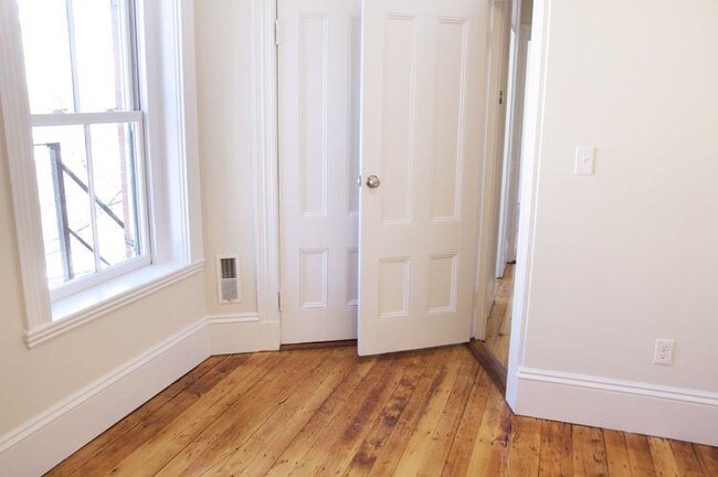 Foto del edificio - 48 Warwick St