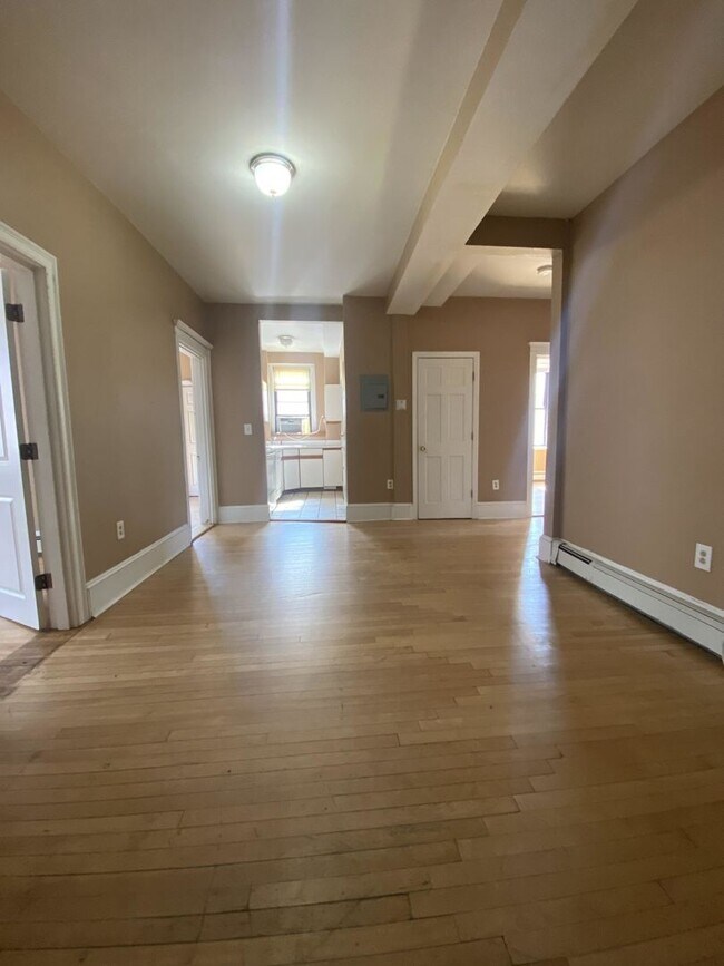 Building Photo - Allston / BU West Campus / Packard's Corner 4 Bed/2 Bath on Harvard Ave for September 1, 2026
