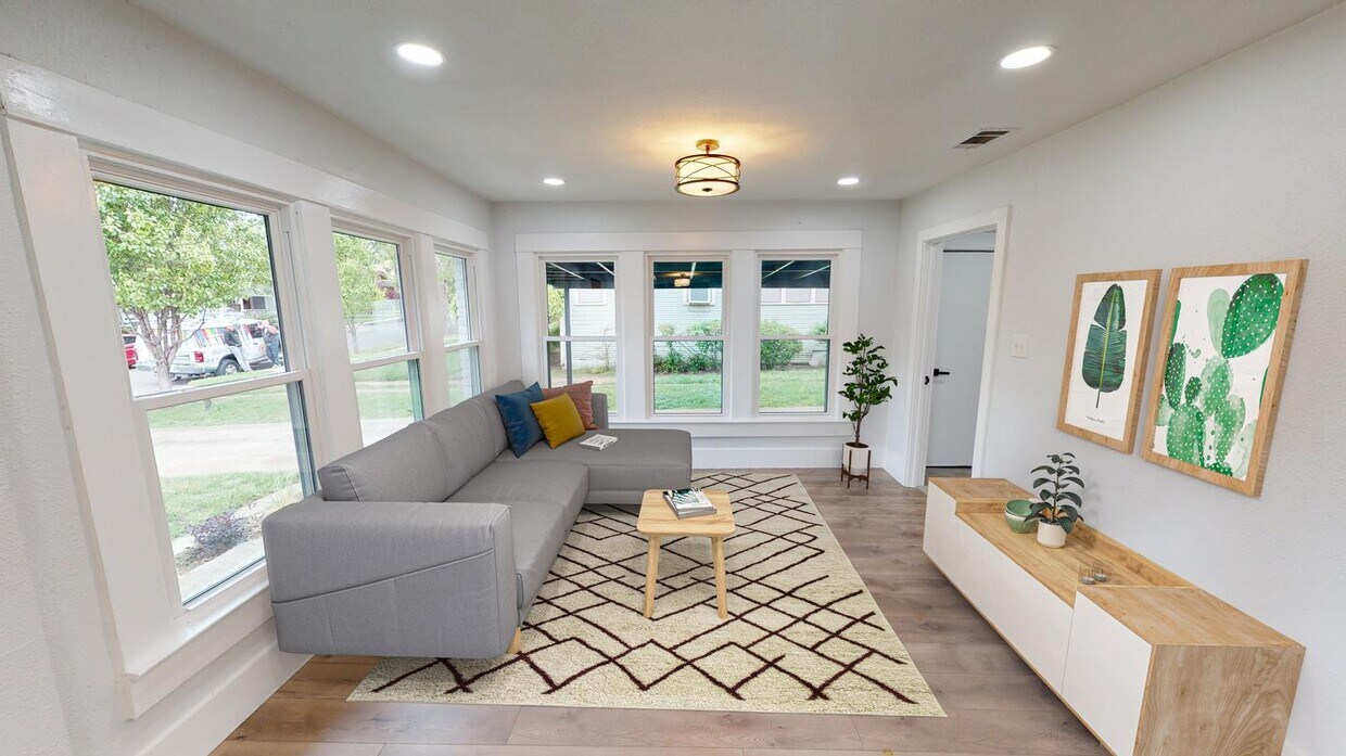Dazzling Kidd Springs home down the street... - Dazzling Kidd Springs home down the street...