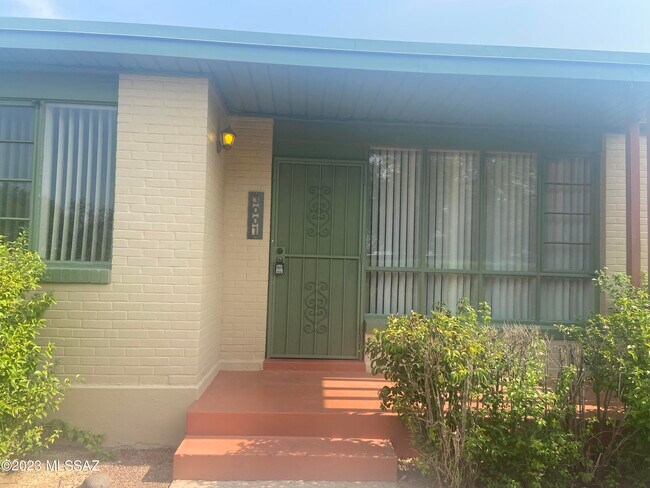 Foto del edificio - 3001 E 17th St