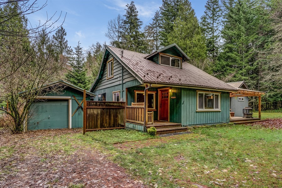 Primary Photo - Pioneer Cabin