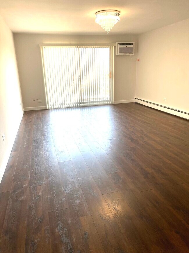 Foto del edificio - 8974 N Western Ave