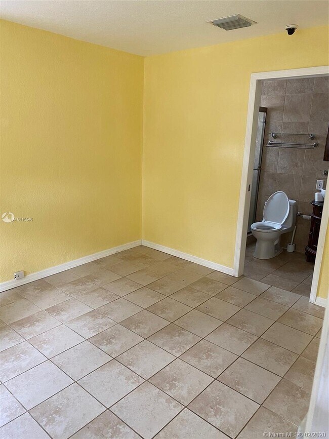 Foto del edificio - 2439 Coolidge St