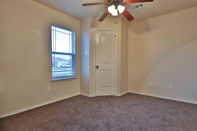 Foto del edificio - 4 bedroom beauty in Goodnight Ranch!