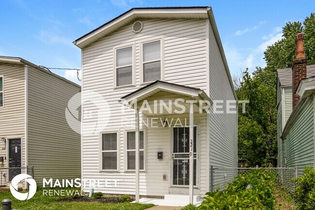 Building Photo - 2219 St Louis Ave