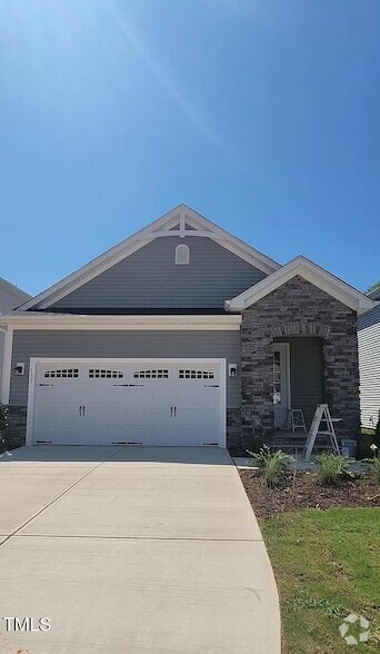 Building Photo - 135 Umbrella Wy