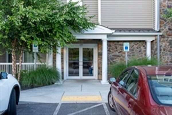 Foto principal - 110 Trotter Rd