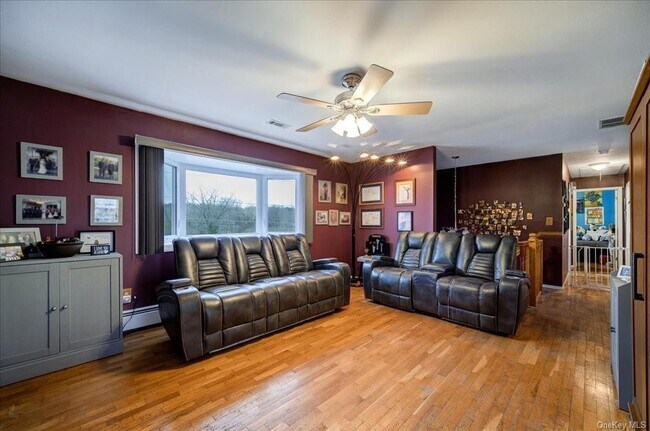 Foto del edificio - 4 Cherrywood Dr