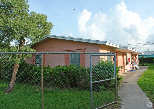 Building Photo - The Pines Apartments