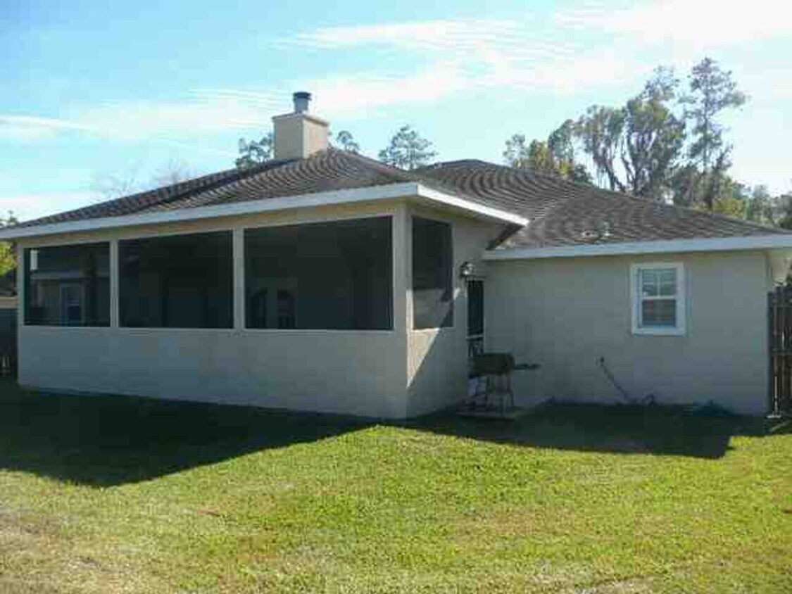 Building Photo - IDYLWILD LANE- 4 Bed/4.5 Bath Single Family home