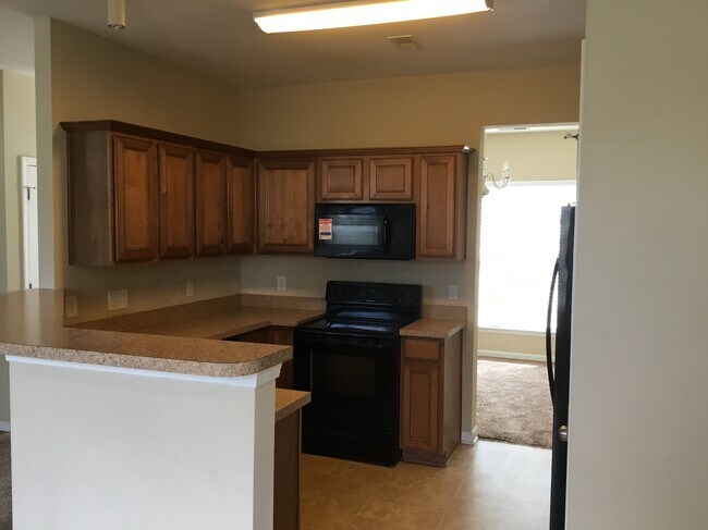 Building Photo - 802 Celtic Crossing Dr