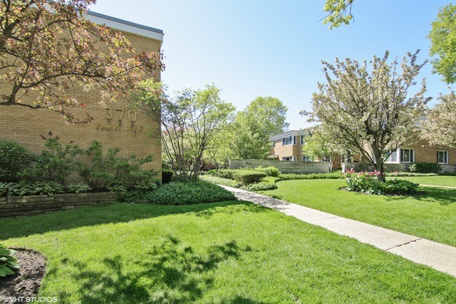 Primary Photo - 370 Park Ave