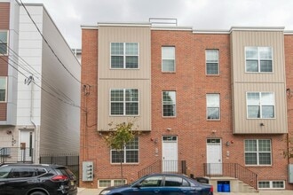Building Photo - 1905 N 7th St