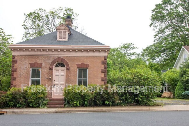 Building Photo - 9218 Portner Ave