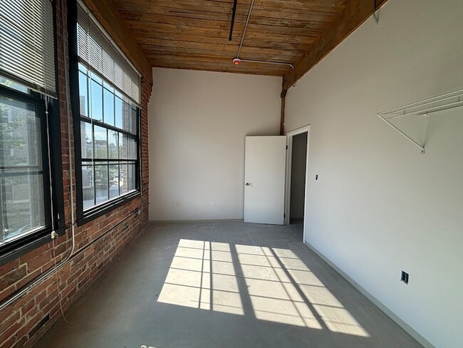 Building Photo - 88 Gerrish Ave