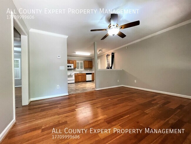Building Photo - Wonderful Home near Lake Lanier