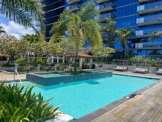Building Photo - 600 Ala Moana Blvd
