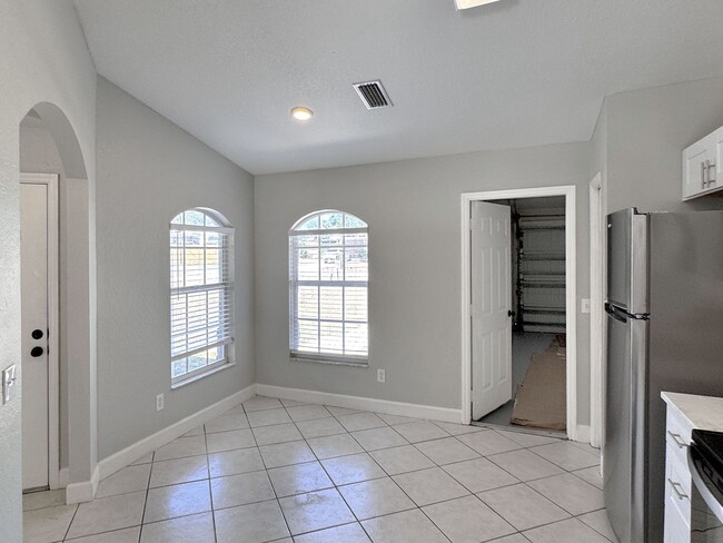 Building Photo - Freshly Renovated Three Bedroom Home Ready...