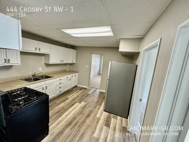 Foto del edificio - 444 Crosby St NW