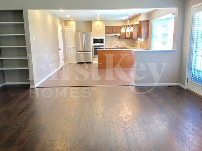 Building Photo - 15426 Cousteau Dr