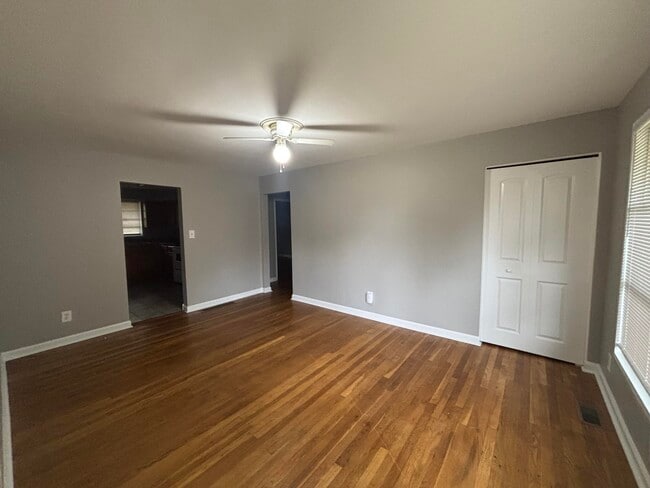 Foto del edificio - 1646 Maywick View Ln