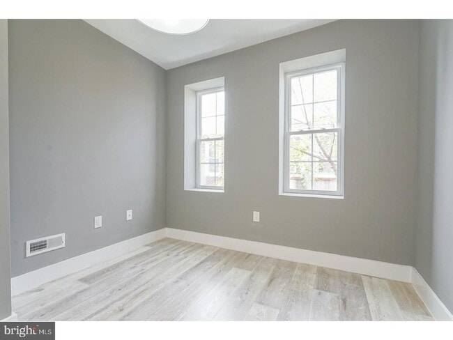 Building Photo - 1422 S Etting St
