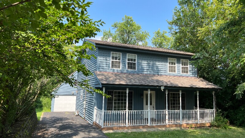 Primary Photo - 1750 W Wiesbrook Rd