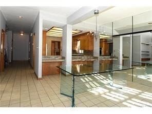 Building Photo - 5809 S Atlanta Ave