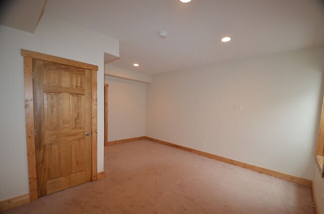 Foto del edificio - 600 Edgewood Rd