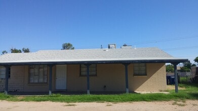 Building Photo - 718 W Hatfield St