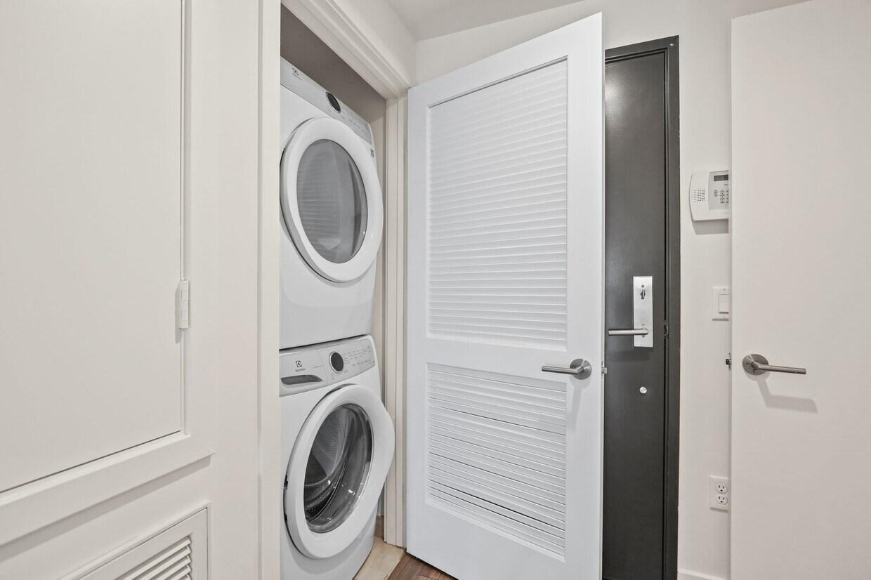 11847 Kiowa Ave Multifamily in Los Angeles, CA Westside Rentals