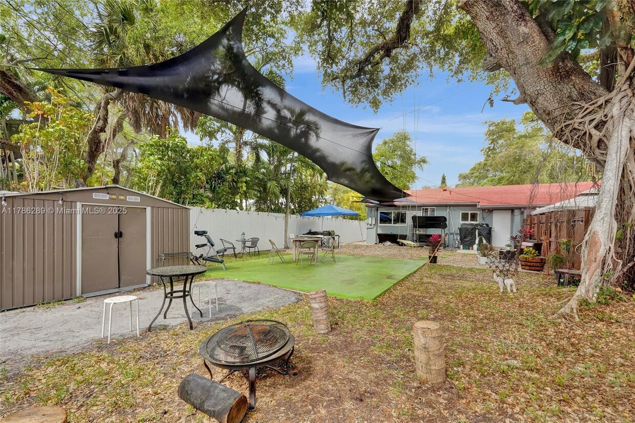 Foto principal - 1548 NE 131st Ln