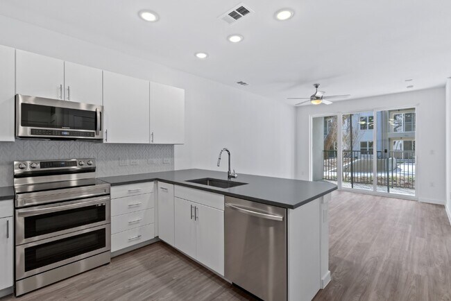 Foto del edificio - 4801 Springdale Rd