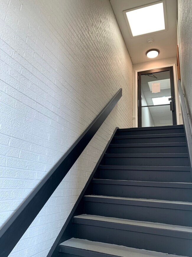 Foto del edificio - 7064 W Higgins Ave