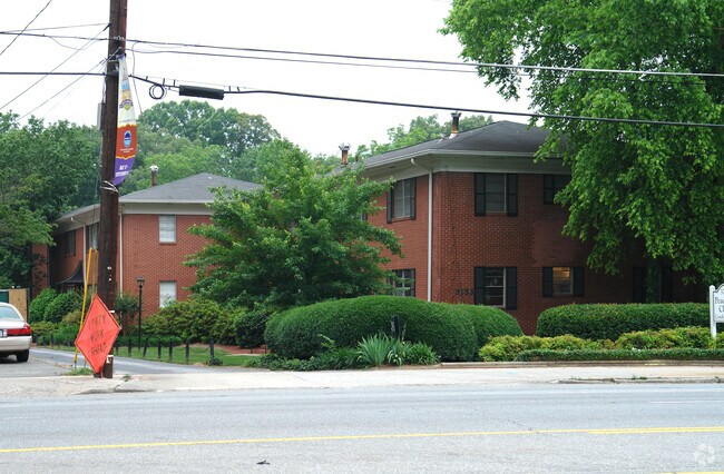 Building Photo - Peachtree Chase