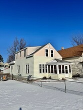 Building Photo - 1021 Charles Ave