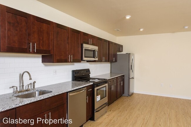 Building Photo - 245 S 45th St