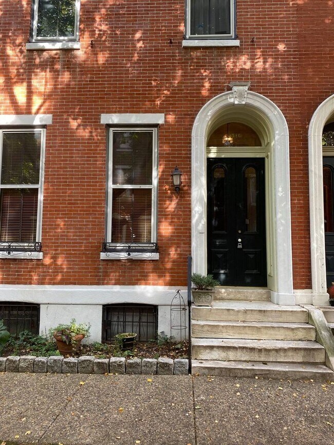 Building Photo - 2019 Mount Vernon St