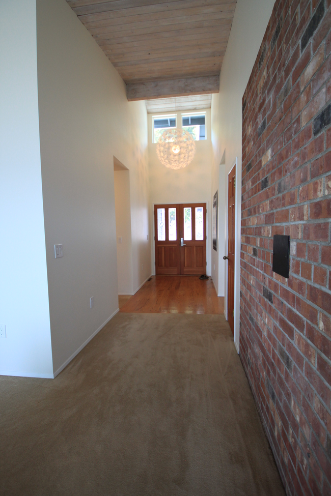 Building Photo - 27530 Sandy Shores Dr SW
