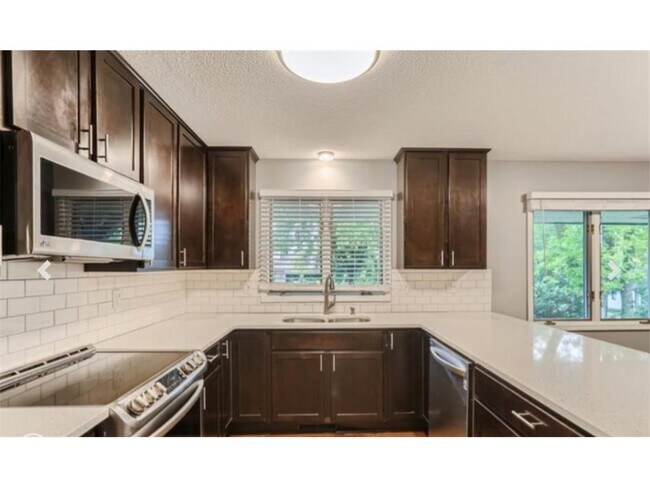 Building Photo - 14511 Woodruff Rd