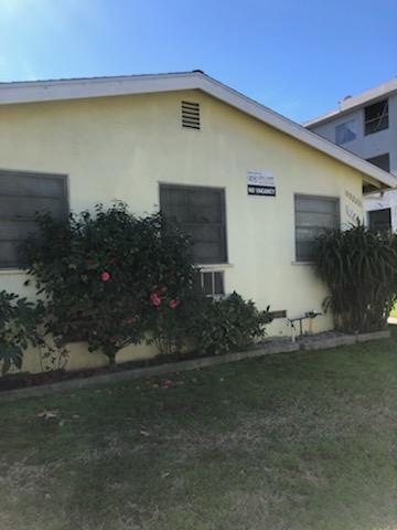 Foto del edificio - 13840 Burbank Blvd