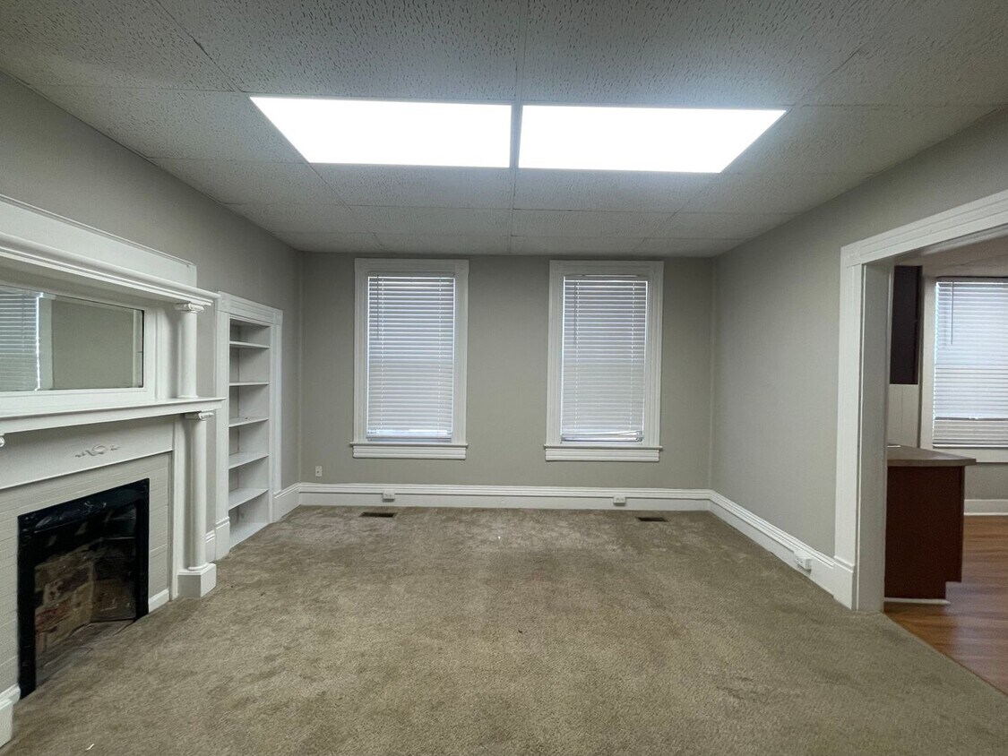 Primary Photo - Newly Renovated Downtown Apartment