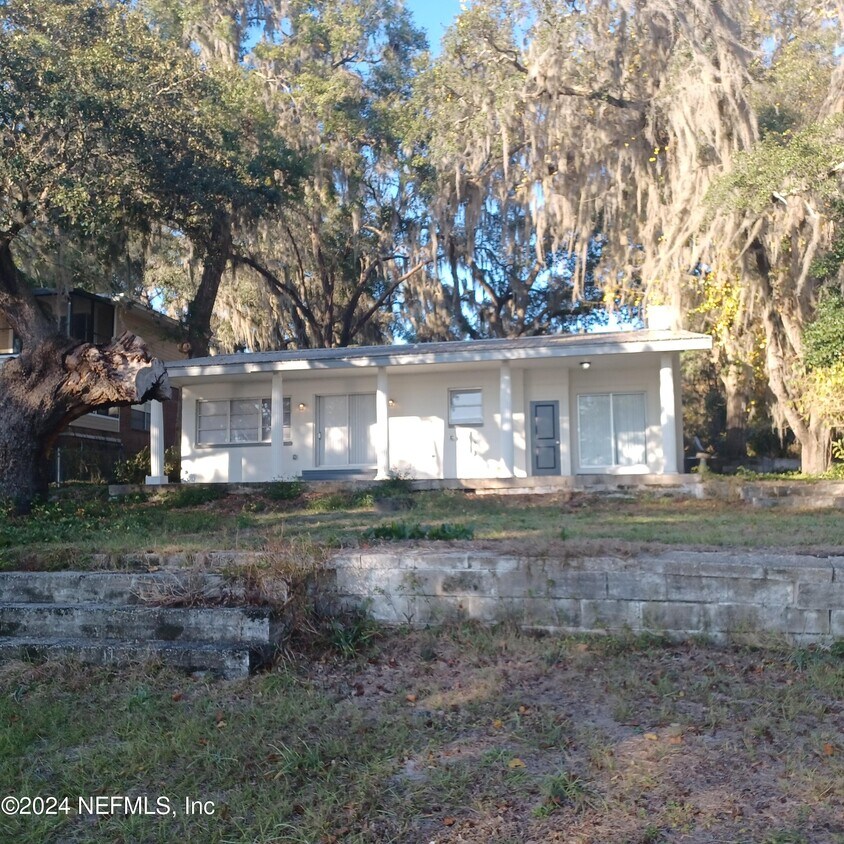 Primary Photo - 5869 White Sands Rd