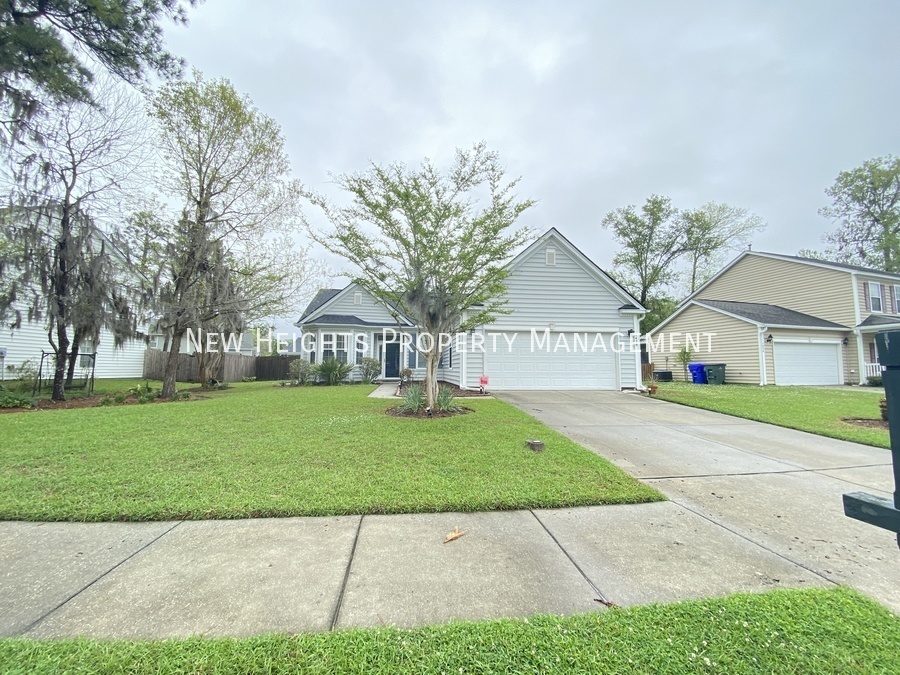 Primary Photo - Grand Oaks Plantation Home For Rent!!