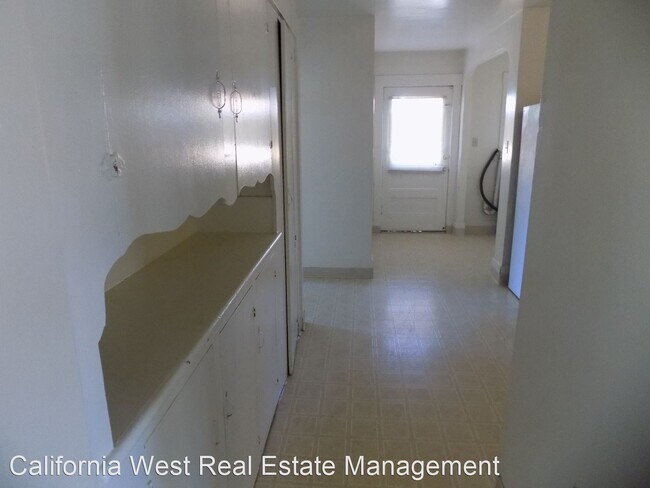 Building Photo - 3 br, 1 bath House - 1824 Nipomo Street