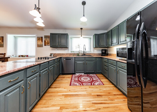 Foto del edificio - 3865 Wolcott Place