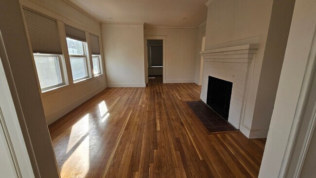 Foto del edificio - State of The Art Luxury Apt w 2.5 bathrooms for Boston College Students!  Get a $2500 Rebate Upon...