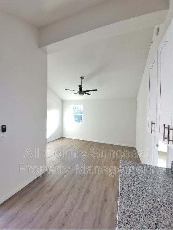 Building Photo - 1278 Jade Pl