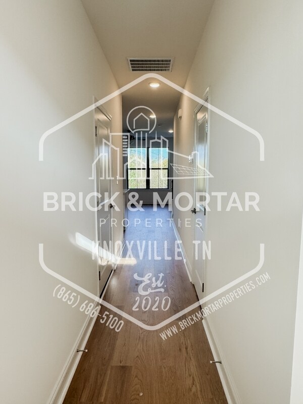 Photo - 1458 Mountain Quail Cir House