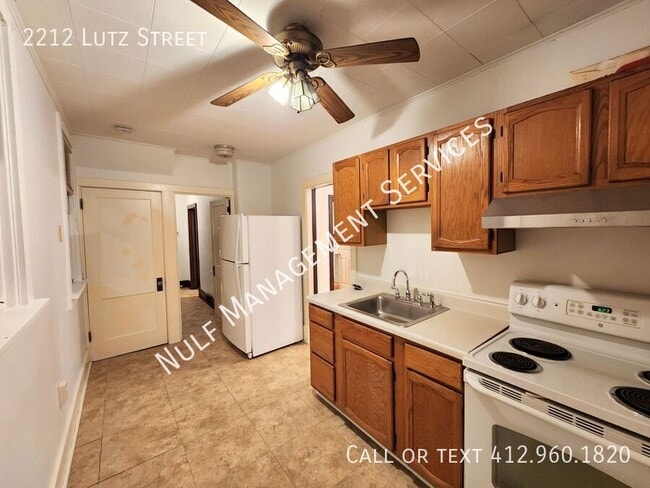 Building Photo - 2212 Lutz St